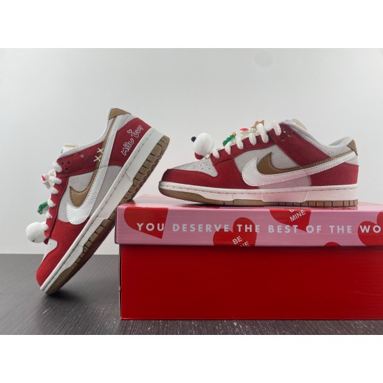 Nike Dunk Low SE Merry Christmas DO9457-112