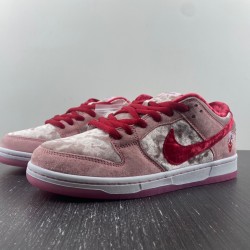 Nike SB Dunk Low StrangeLove Skateboards CT2552-800