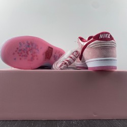 Nike SB Dunk Low StrangeLove Skateboards CT2552-800