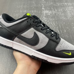 Dunk Low 'Black Grey Green Strike' - FQ2205 001