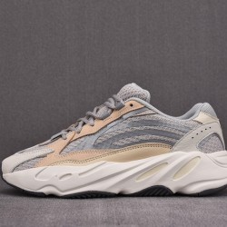 ADIDAS YEEZY BOOST 700 V2 CREAM GY7924