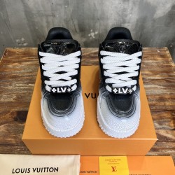 L0uis V*1t*on Sneaker - LL082