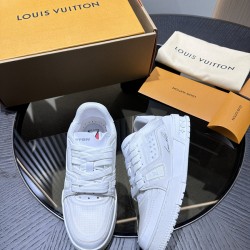 L0uis V*1t*on Sneaker LL029