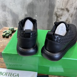 B0T*EGA VENE*A SNEAKERS BV014