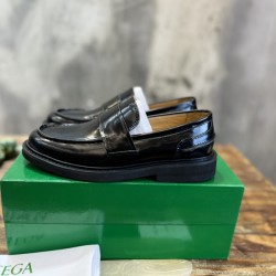 B0T*EGA VENE*A LOAFERS BV007