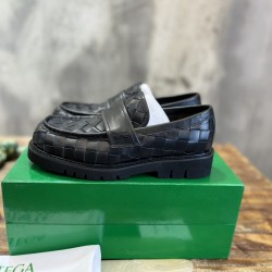 B0T*EGA VENE*A LOAFERS BV005