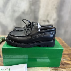 B0T*EGA VENE*A LOAFERS BV005