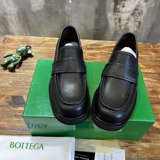 B0T*EGA VENE*A LOAFERS BV004