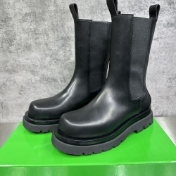 B0T*EGA VENE*A BOOTS BV003