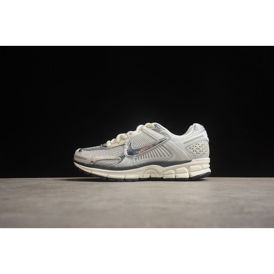 Nike Zoom Vomero 5 Photon Dust Metallic Silver FD0884-025