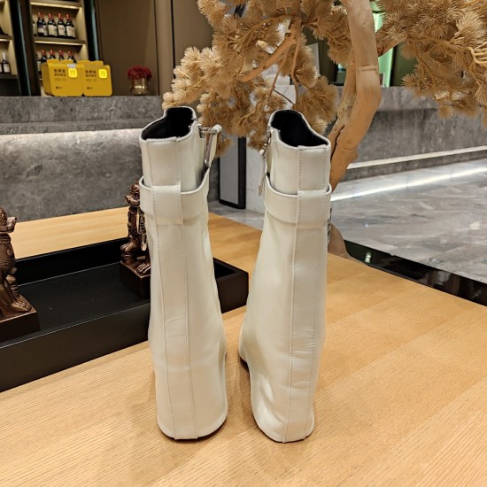 Givenchy boots GBB005