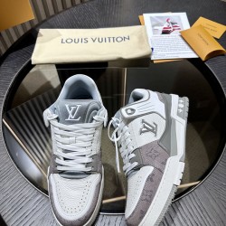 L0uis V*1t*on Sneaker - LL051