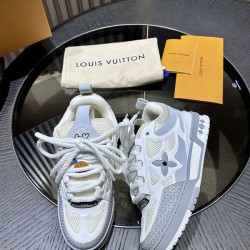 L0uis V*1t*on Sneaker - LL031