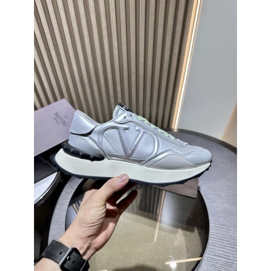 VALENTINO SNEAKERS