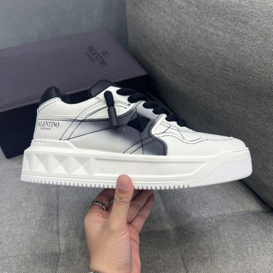 VALENTINO SNEAKERS