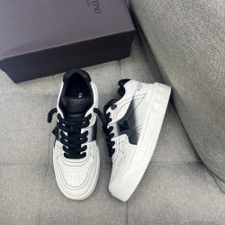 VALENTINO SNEAKERS