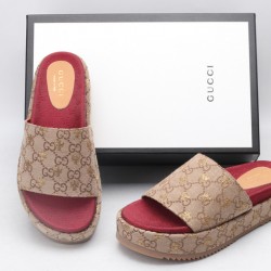 GUCCI SLIDES