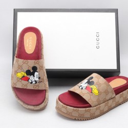 GUCCI SLIDES