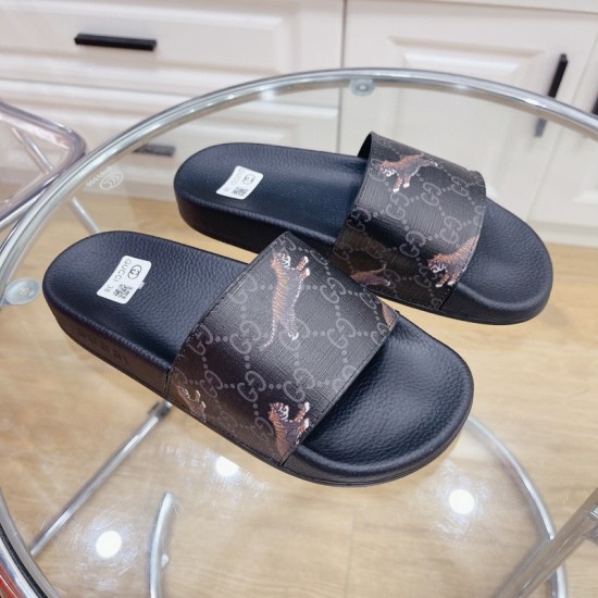 GUCCI SLIDES