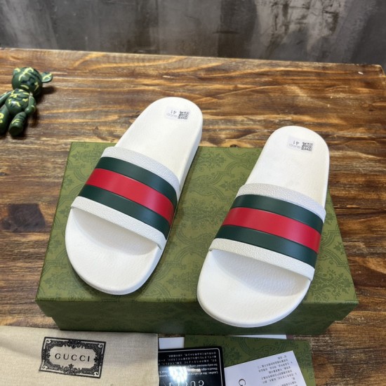 GUCCI SLIDES