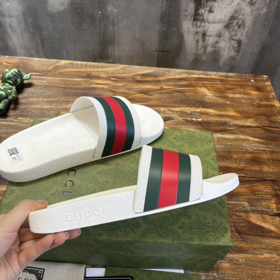 GUCCI SLIDES