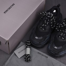 BALENCIAGA TRIPLE S SNEAKERS 