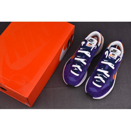 NIKE VAPORWAFFLE SACAI DARK IRIS DD1875-500