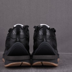 NIKE VAPORWAFFLE SACAI 'BLACK GUM' DD1875-001